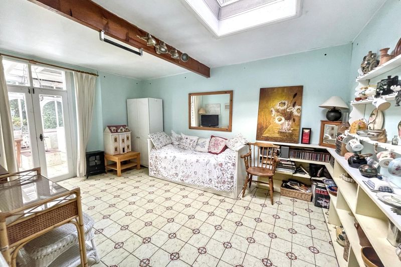 2a Preston Park Avenue